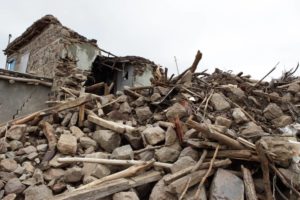 Maison détruite suite à un séisme